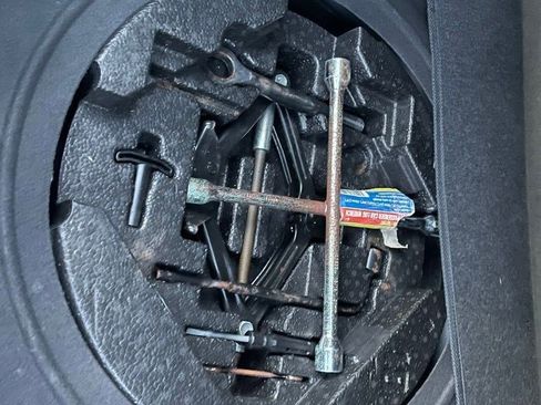 Used 2011 Hyundai Equus Signature image 39