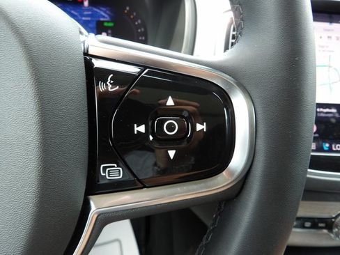 Certified 2024 Volvo XC90 T8 Ultimate AWD/4WD image 20