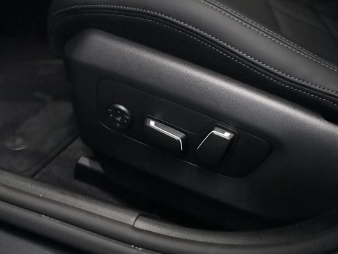 New 2026 BMW 530i xDrive w/ Premium Package AWD/4WD image 28