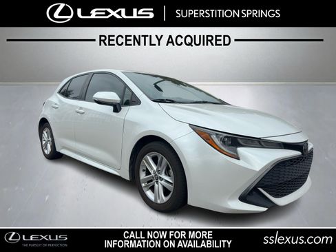 Used 2021 Toyota Corolla SE w/ SE Preferred Package image 1