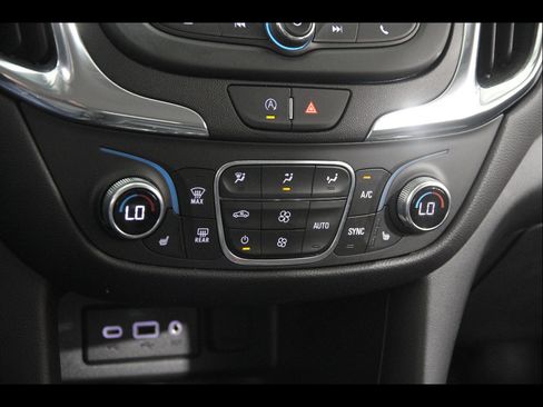 Certified 2023 Chevrolet Equinox LT FWD image 13