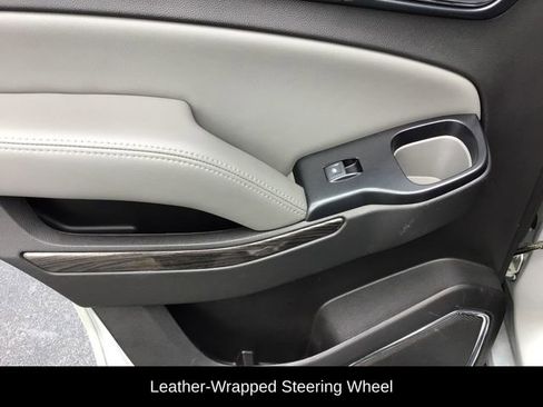 Used 2020 Chevrolet Tahoe LT image 33