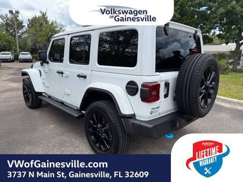 Used 2024 Jeep Wrangler Unlimited Sahara AWD/4WD image 4