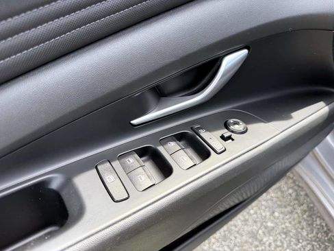 Certified 2023 Hyundai Elantra Limited FWD image 24