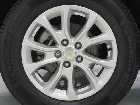Used 2018 Chevrolet Equinox LT w/ Sun & Infotainment Package FWD image 27