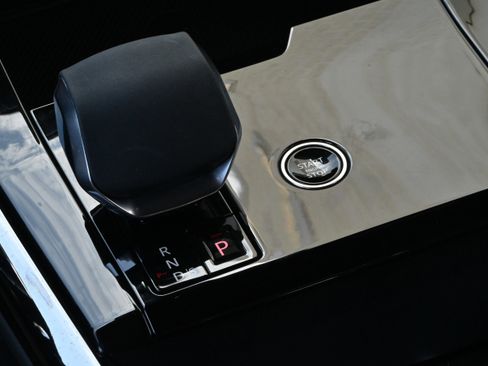 Used 2025 Land Rover Range Rover Sport Dynamic SE image 24