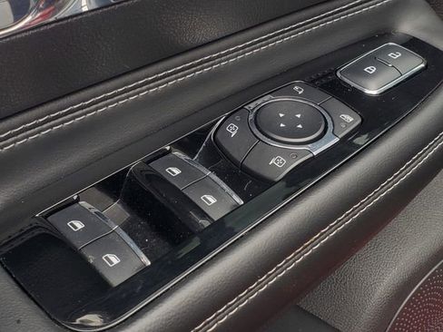 Certified 2024 Lincoln Corsair AWD w/ Equipment Group 101A image 11