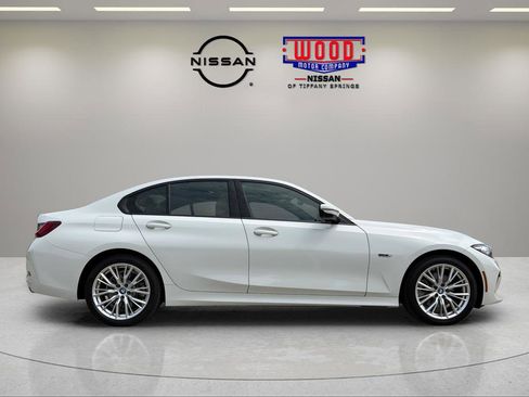 Used 2023 BMW 330e xDrive w/ Driving Assistance Package AWD/4WD image 2