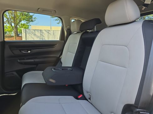 Used 2023 Honda CR-V EX image 14