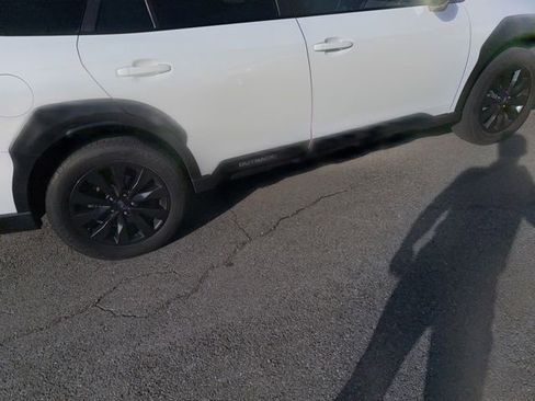 Used 2023 Subaru Outback Onyx Edition AWD/4WD image 5