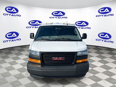 Used 2023 GMC Savana 2500 w/ Driver Convenience Package image 10