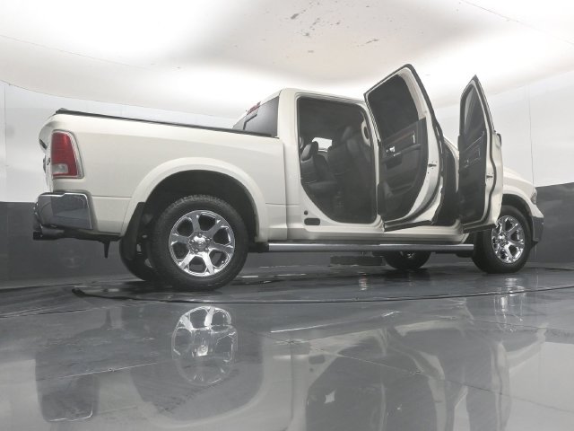 Used 2018 RAM 1500 Laramie w/ Convenience Group AWD/4WD image 64