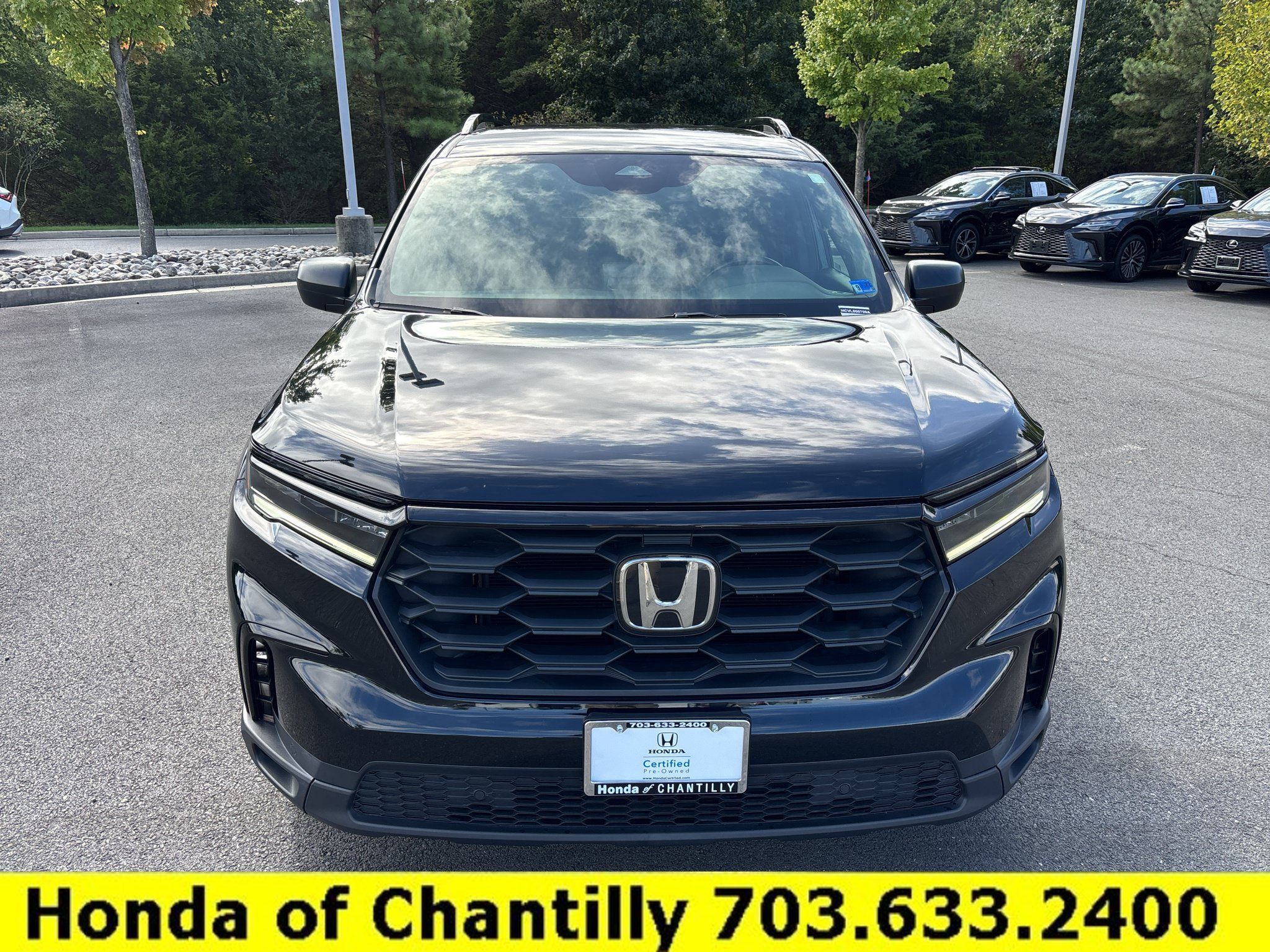 Certified 2025 Honda Pilot Sport image 1