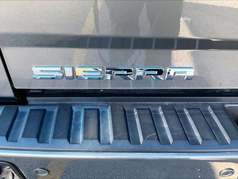 Used 2018 GMC Sierra 1500 Denali w/ Denali Ultimate Package AWD/4WD image 31