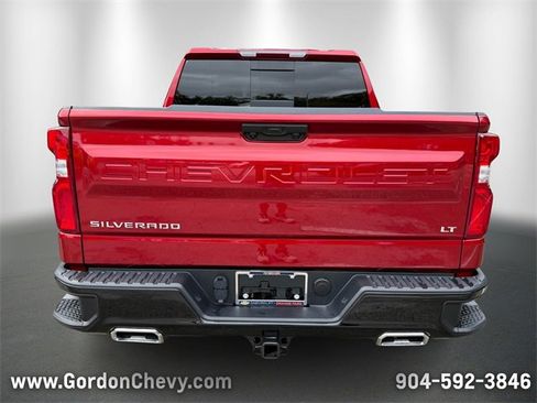 Used 2025 Chevrolet Silverado 1500 LT Trail Boss w/ Convenience Package II image 4