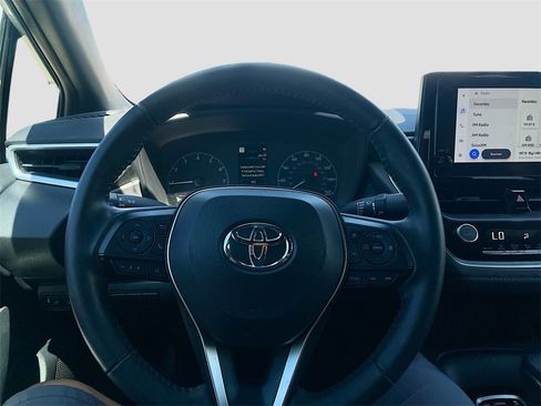 Used 2024 Toyota Corolla SE image 11