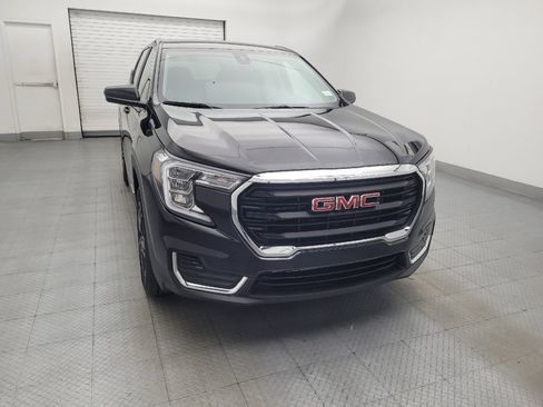 Used 2024 GMC Terrain SLE AWD/4WD image 14