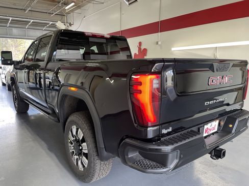 New 2026 GMC Sierra 2500 Denali w/ Denali Reserve Package AWD/4WD image 6