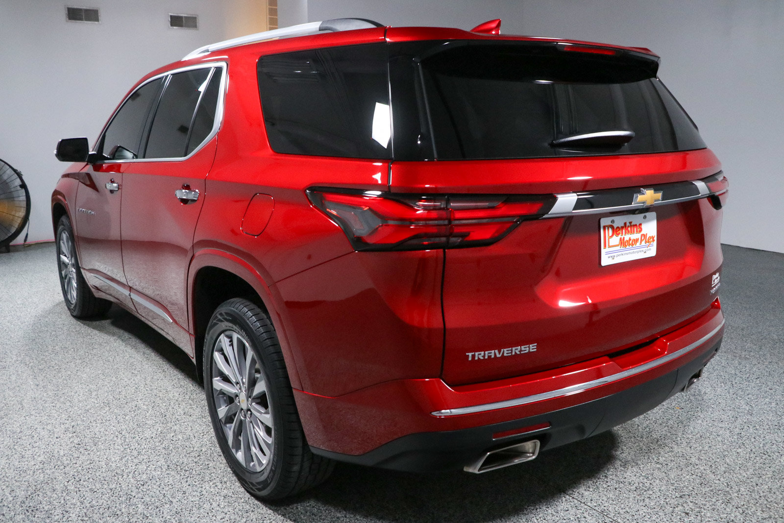 Used 2023 Chevrolet Traverse Premier w/ LPO, Floor Liner Package FWD image 9