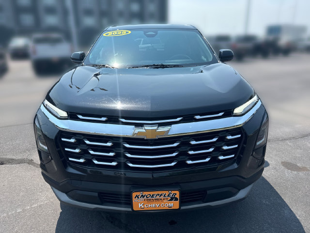 Used 2025 Chevrolet Equinox LT AWD/4WD image 8