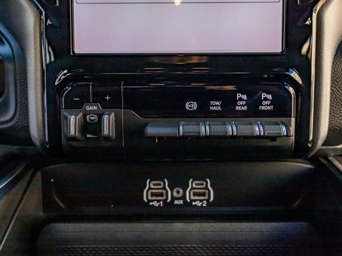 Used 2025 RAM 3500 Big Horn AWD/4WD image 27