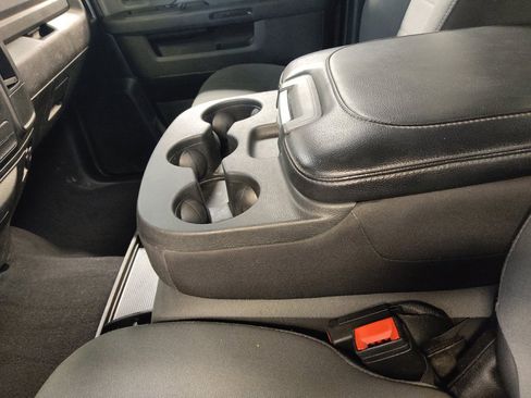 Used 2022 RAM 1500 Classic SLT RWD image 26
