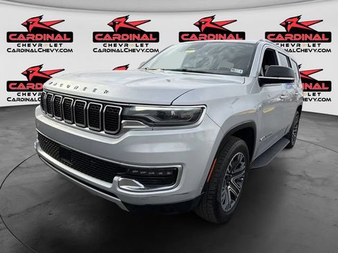 Used 2023 Jeep Wagoneer Series II AWD/4WD image 10