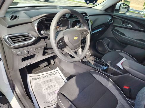 Used 2023 Chevrolet TrailBlazer LT w/ Convenience Package AWD/4WD image 14