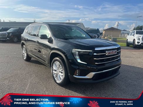 Used 2026 GMC Acadia Elevation w/ Elevation Premium Package FWD image 3