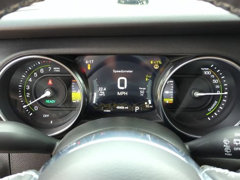 Used 2023 Jeep Wrangler Unlimited Sahara w/ Cold Weather Group AWD/4WD image 14