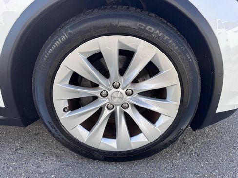 Used 2019 Tesla Model X Long Range AWD/4WD image 24