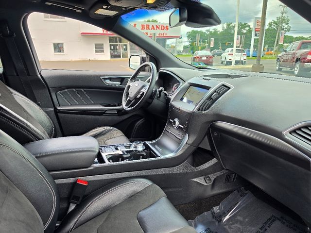 Used 2020 Ford Edge ST w/ Equipment Group 401A AWD/4WD image 11