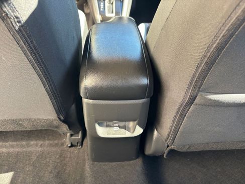 Used 2025 Nissan Versa SV image 25