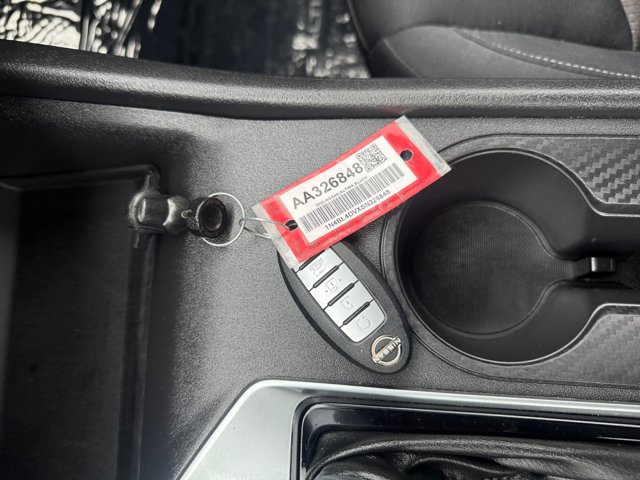 Used 2025 Nissan Altima 2.5 SV FWD image 17