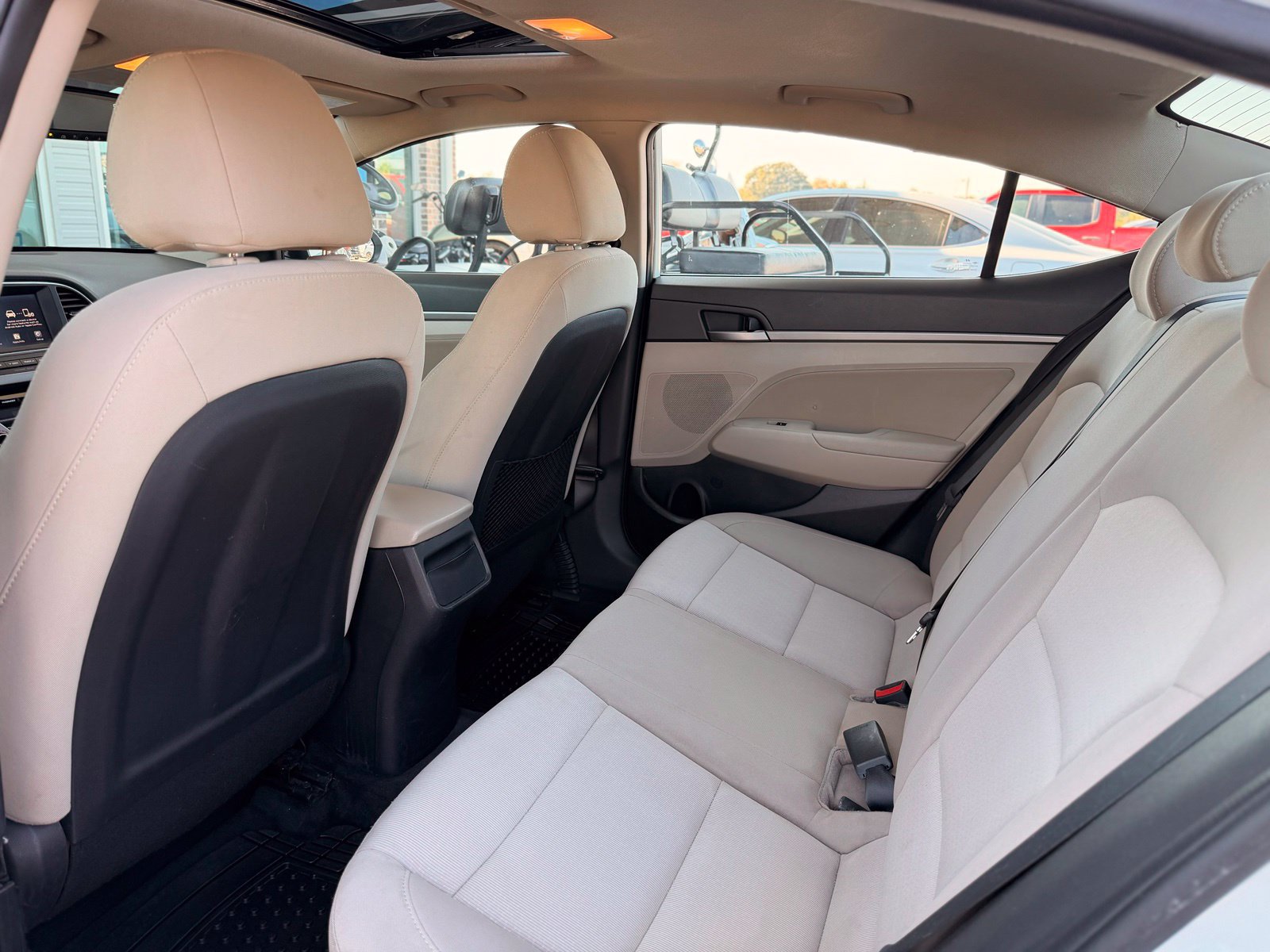 Used 2018 Hyundai Elantra Value Edition FWD image 19