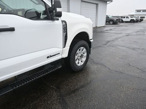 Used 2024 Ford F250 XLT w/ FX4 Off-Road Package image 25