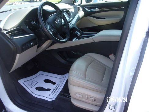 Used 2018 Buick Enclave Premium w/ Experience Buick Package AWD/4WD image 7