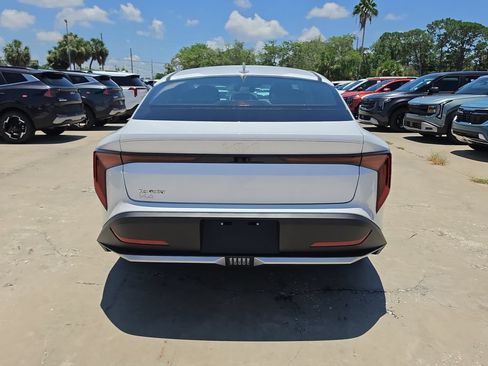 New 2026 Kia K4 FWD image 7
