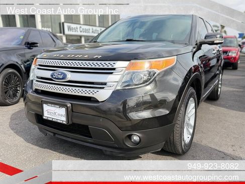 Used 2015 Ford Explorer XLT image 1