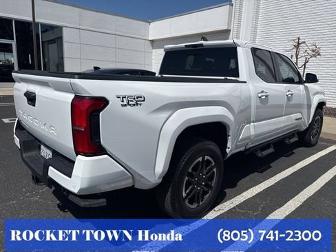 Used 2025 Toyota Tacoma TRD Sport w/ TRD Sport Upgrade Package AWD/4WD image 5