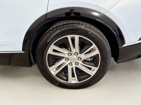 Used 2024 Cadillac Lyriq Tech AWD/4WD image 33