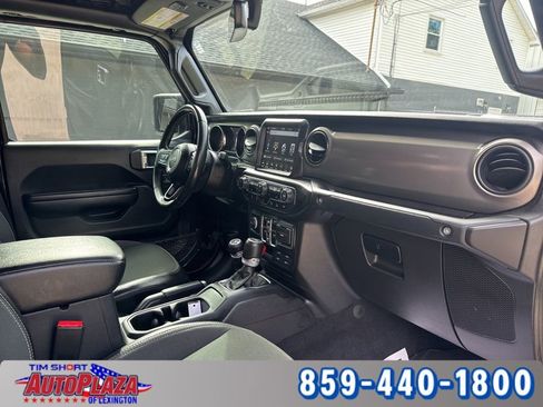 Used 2021 Jeep Gladiator Sport image 58