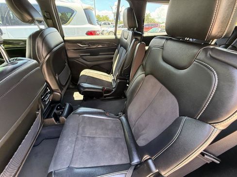Used 2023 Jeep Grand Cherokee L Laredo RWD image 21