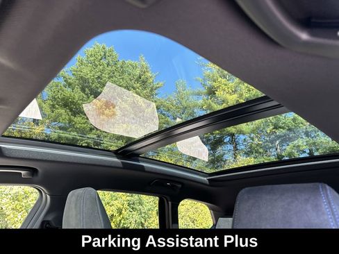 Used 2025 BMW X1 M35i w/ Premium Package image 29