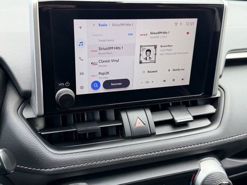 Used 2025 Toyota RAV4 XLE image 27