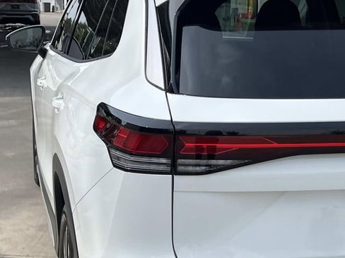 New 2026 Volkswagen Tiguan S FWD image 5