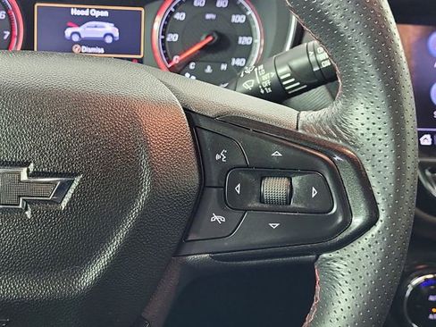 Used 2021 Chevrolet TrailBlazer RS w/ Technology Package image 27
