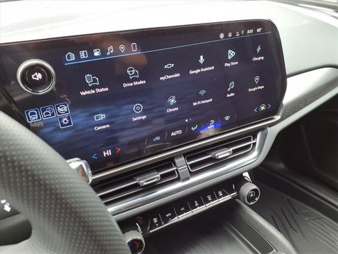 New 2026 Chevrolet Equinox EV LT image 11