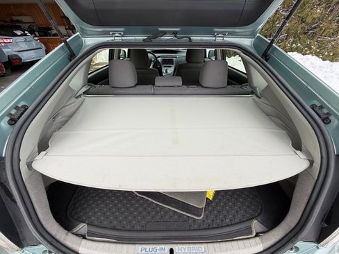 Used 2013 Toyota Prius Plug-In Hybrid image 36