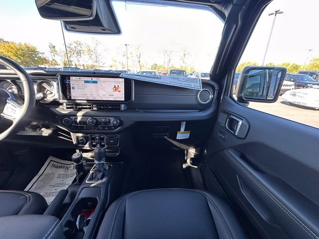 New 2027 Jeep Wrangler Unlimited Sahara AWD/4WD image 27